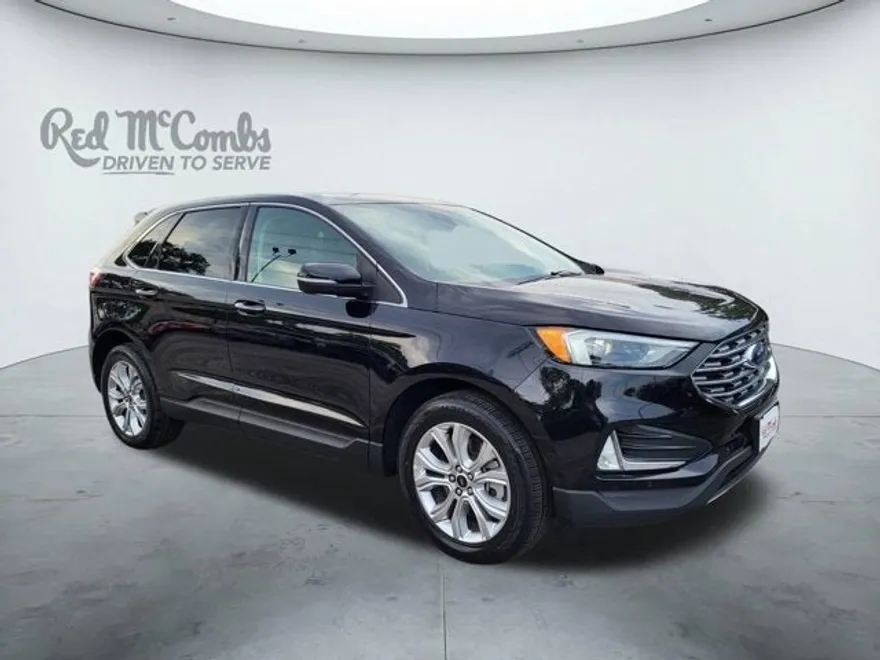 2024 Ford Edge Titanium photo 1