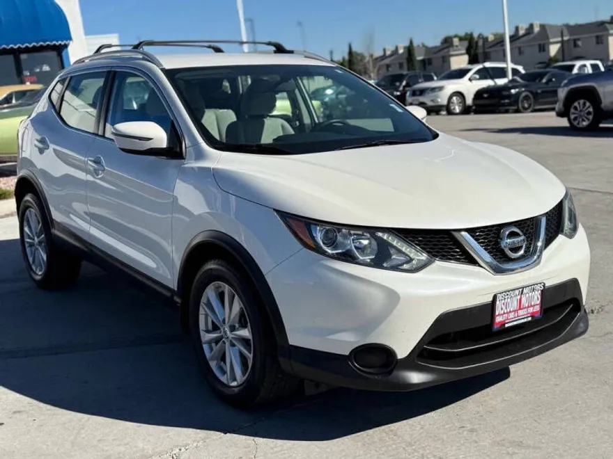 2018 Nissan Rogue Sport SV photo 1