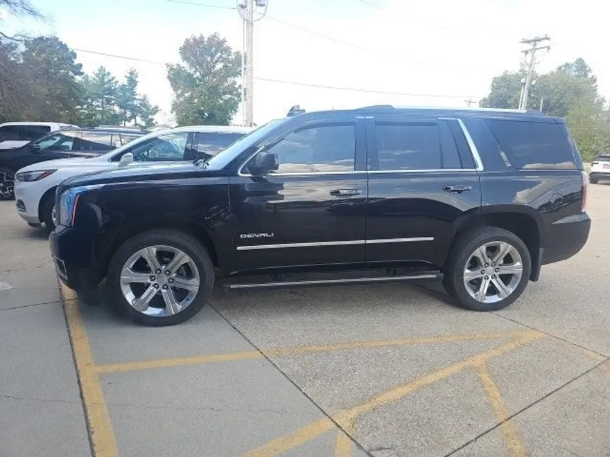 2017 Gmc Yukon Denali photo 1