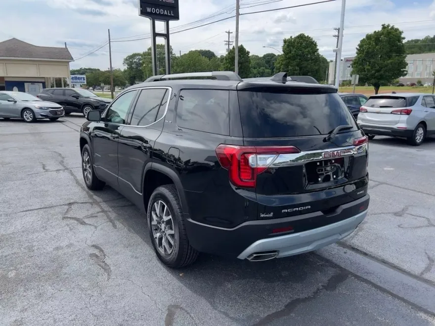 2023 Gmc Acadia SLE photo 1