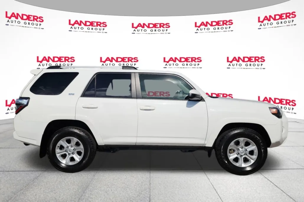 2024 Toyota 4Runner SR5 photo 1