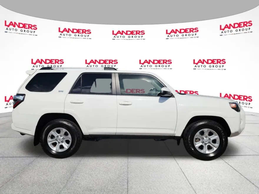 2024 Toyota 4Runner SR5 photo 1