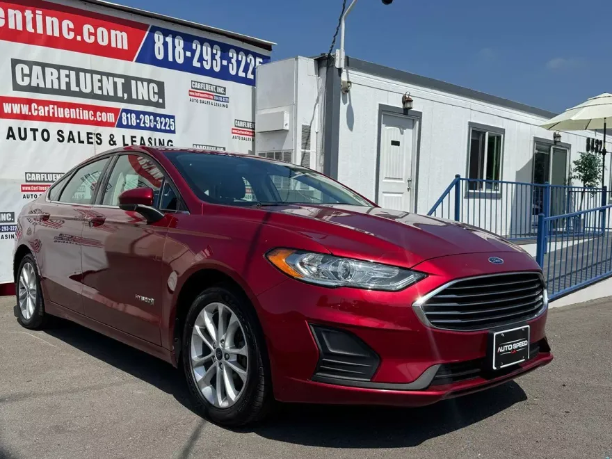 2019 Ford Fusion Hybrid SE photo 1