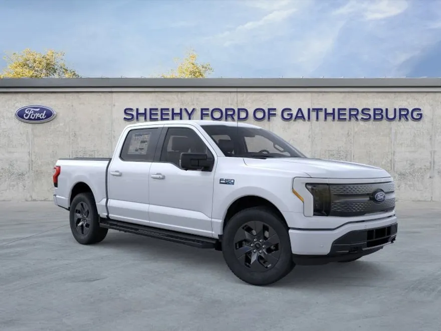 2025 Ford F-150 Lightning photo 1