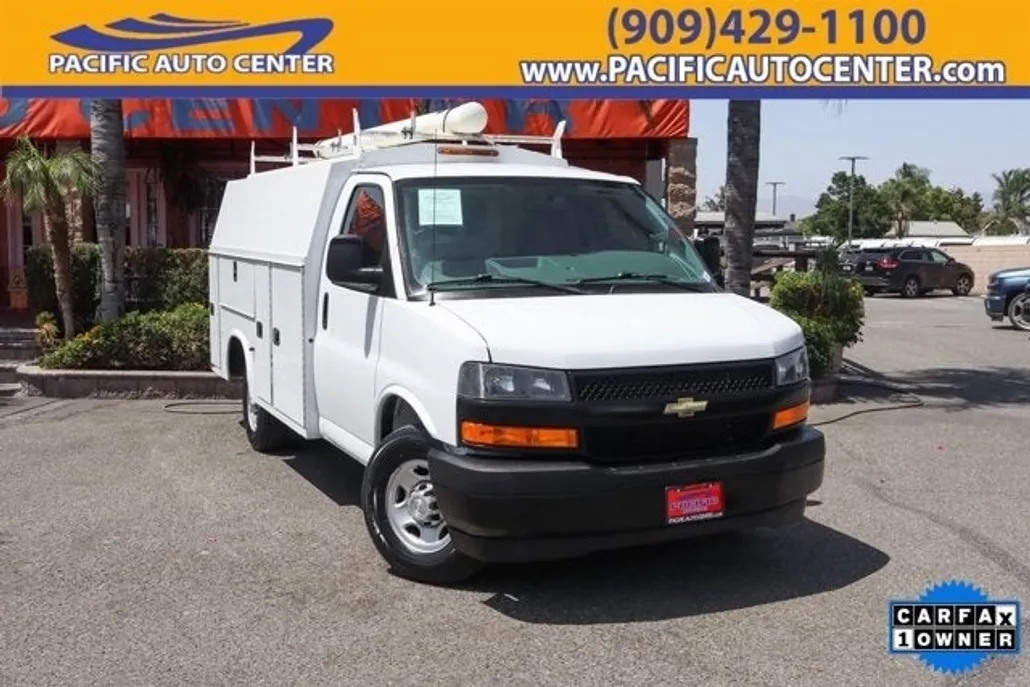 2018 Chevrolet Express 3500 Work Van photo 1