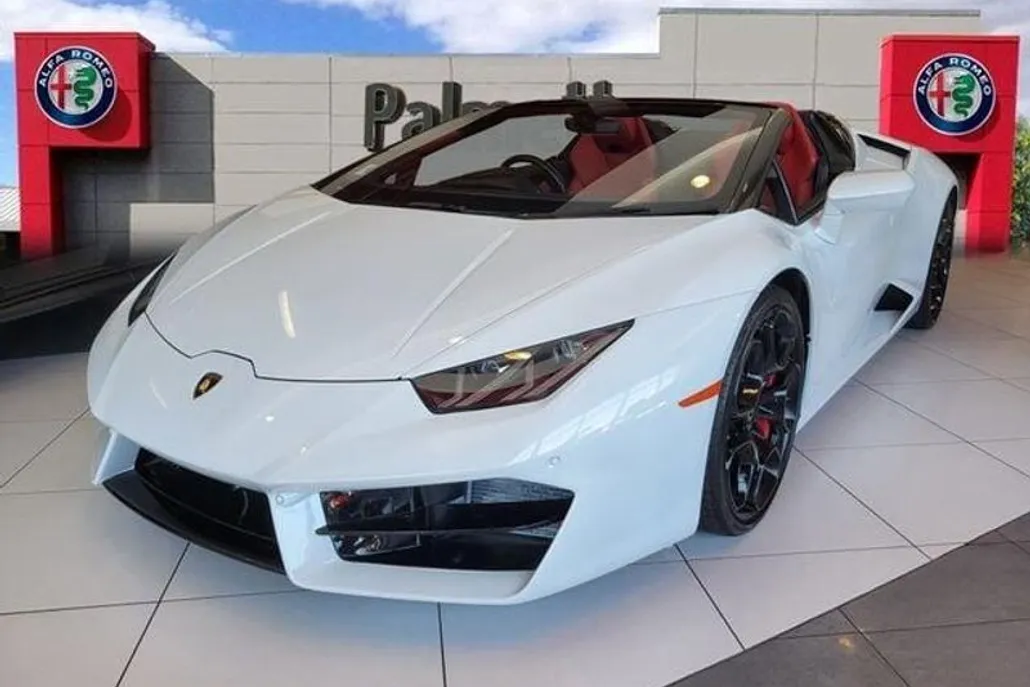2018 Lamborghini Huracan RWD photo 1