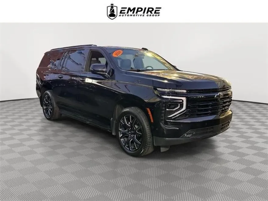 2025 Chevrolet Suburban RST photo 1