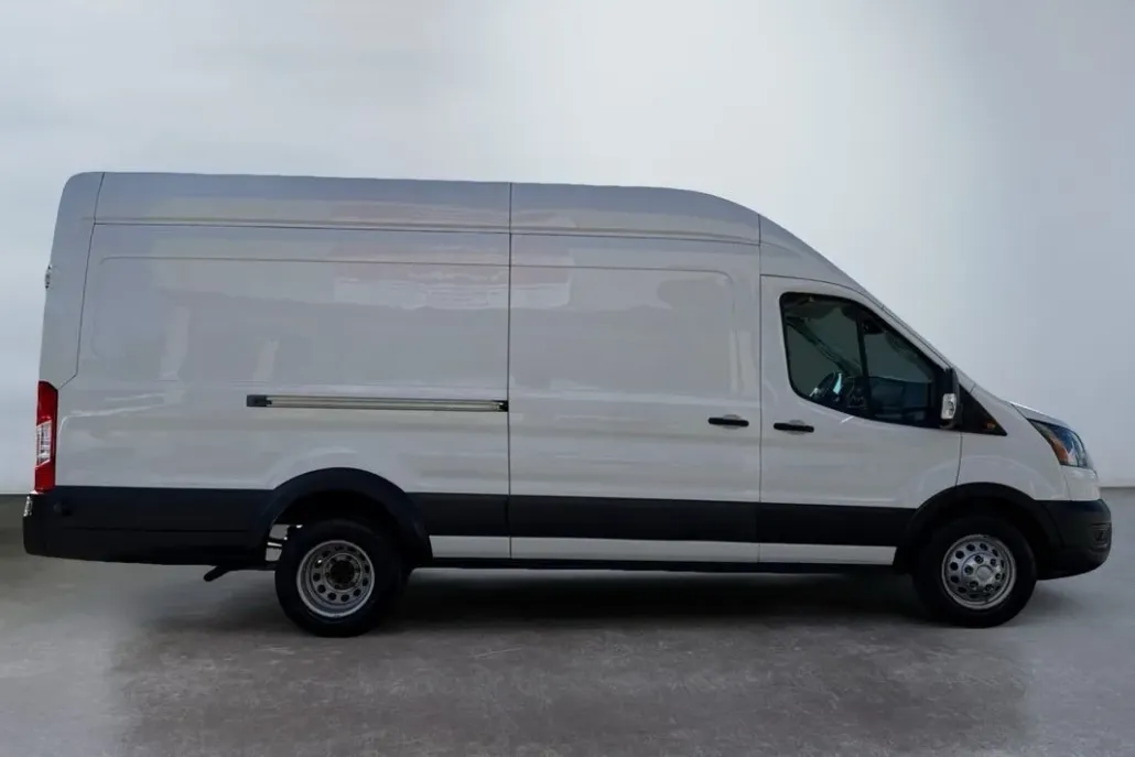 2022 Ford Transit photo 1