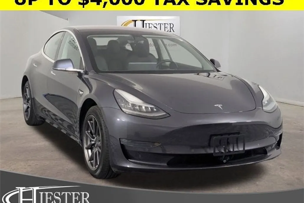 2019 Tesla Model 3 Mid Range photo 1