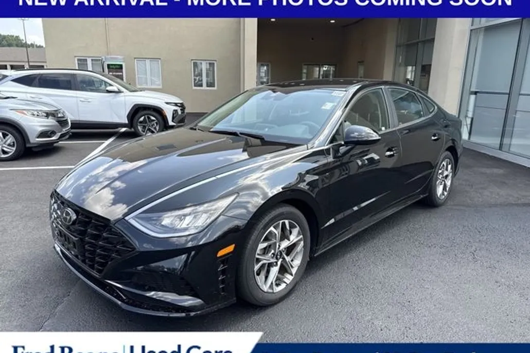 2022 Hyundai Sonata SEL photo 1