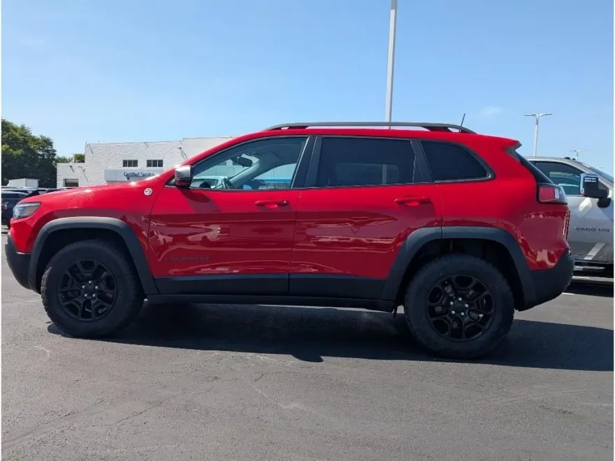 2019 Jeep Cherokee Trailhawk photo 1