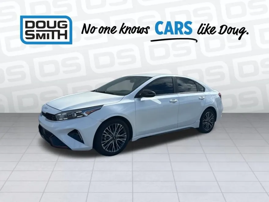 2022 Kia Forte GT-Line photo 1