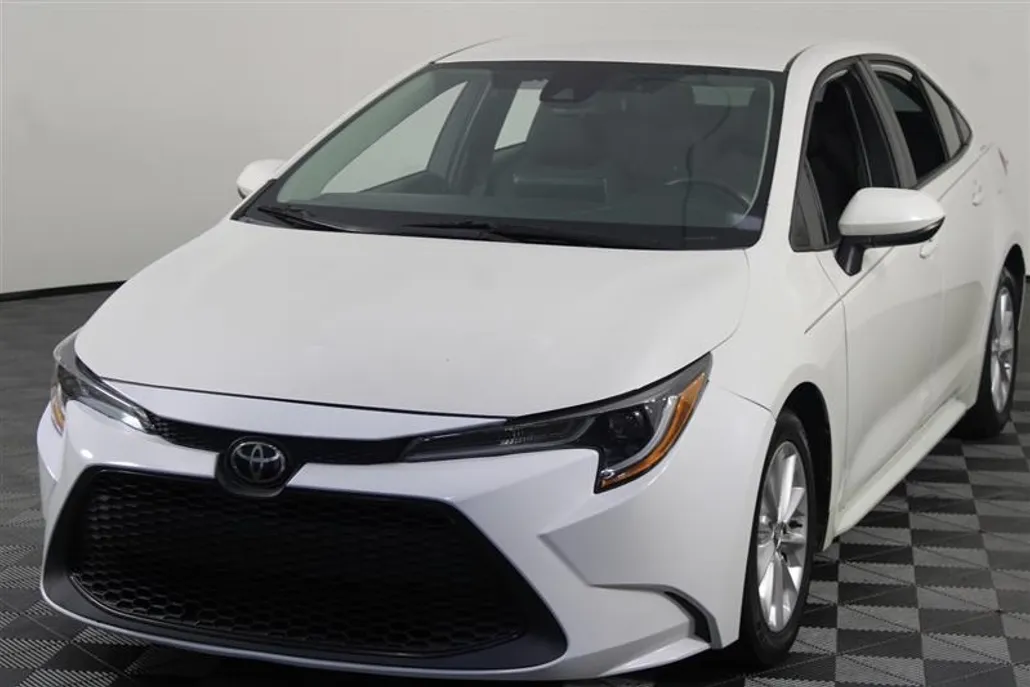 2021 Toyota Corolla LE Premium photo 1