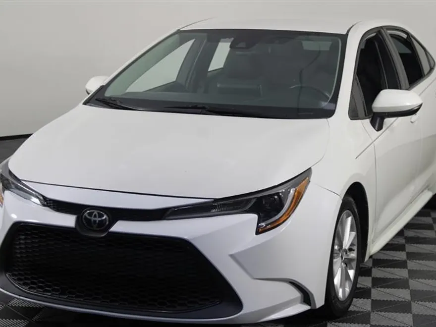 2021 Toyota Corolla LE Premium photo 1