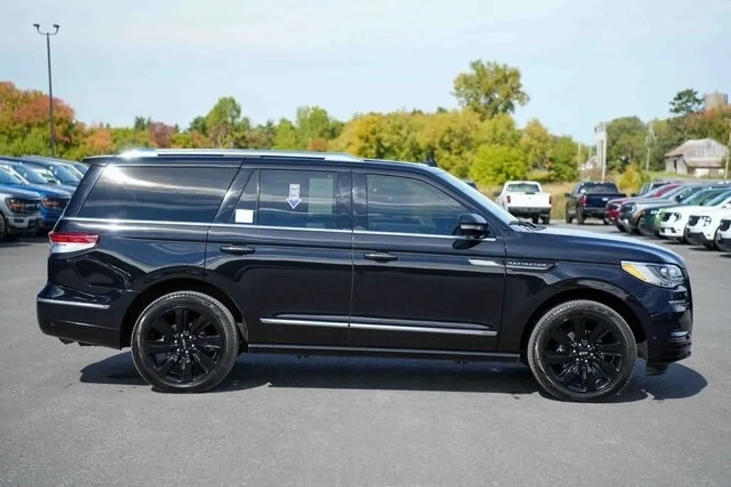 2023 Lincoln Navigator Reserve photo 1