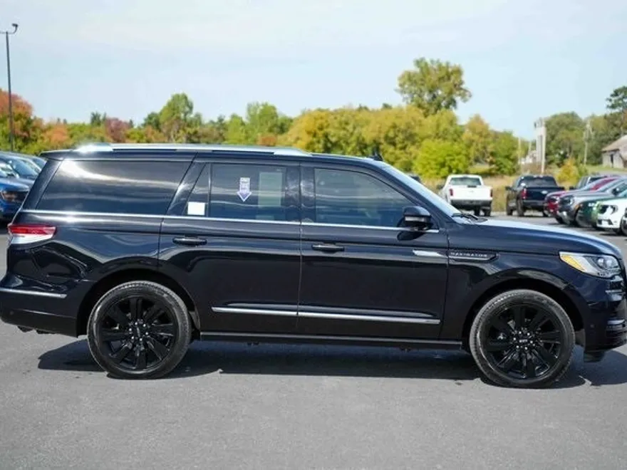 2023 Lincoln Navigator Reserve photo 1