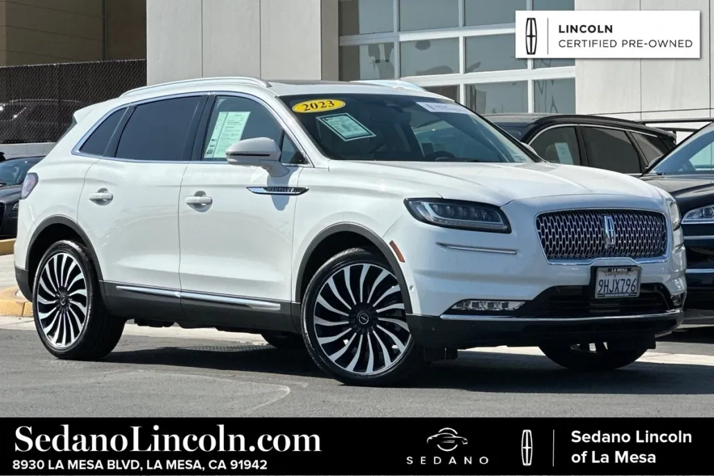 2023 Lincoln Nautilus Black Label photo 1