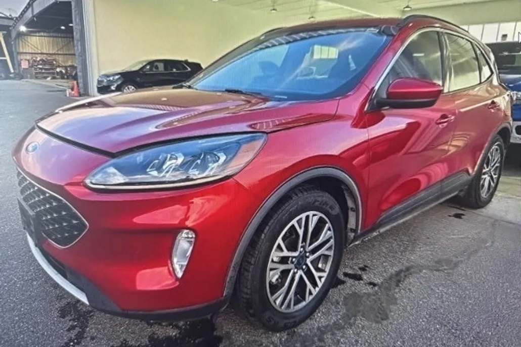 2020 Ford Escape SEL photo 1