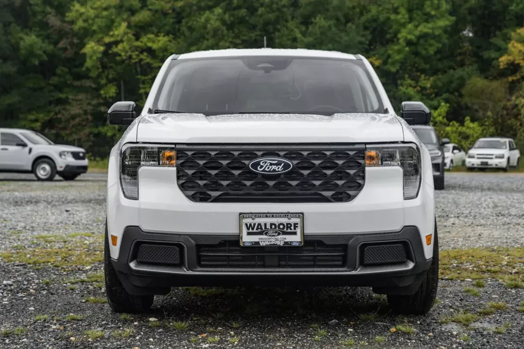 2025 Ford Maverick XLT photo 1