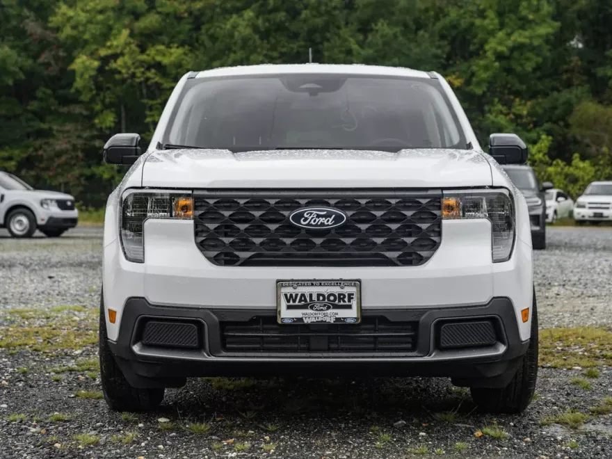 2025 Ford Maverick XLT photo 1