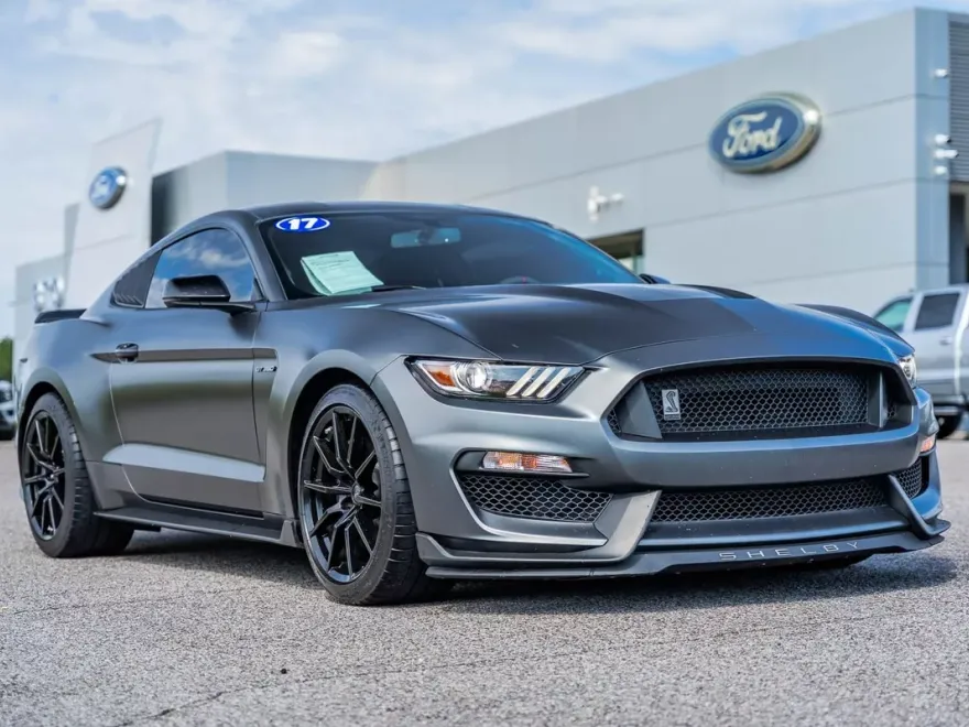 2017 Ford Mustang Shelby GT350 photo 1