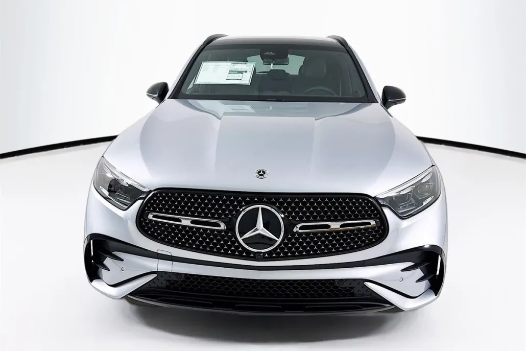 2026 Mercedes Benz GLC 300 photo 1