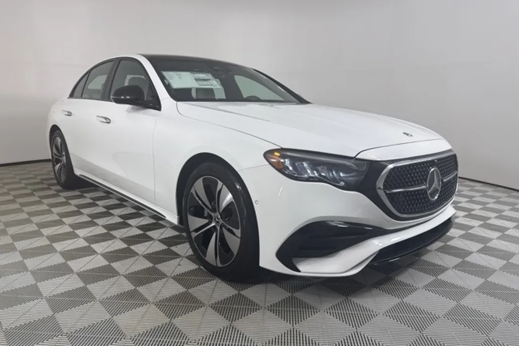 2026 Mercedes Benz E 350 4MATIC photo 1