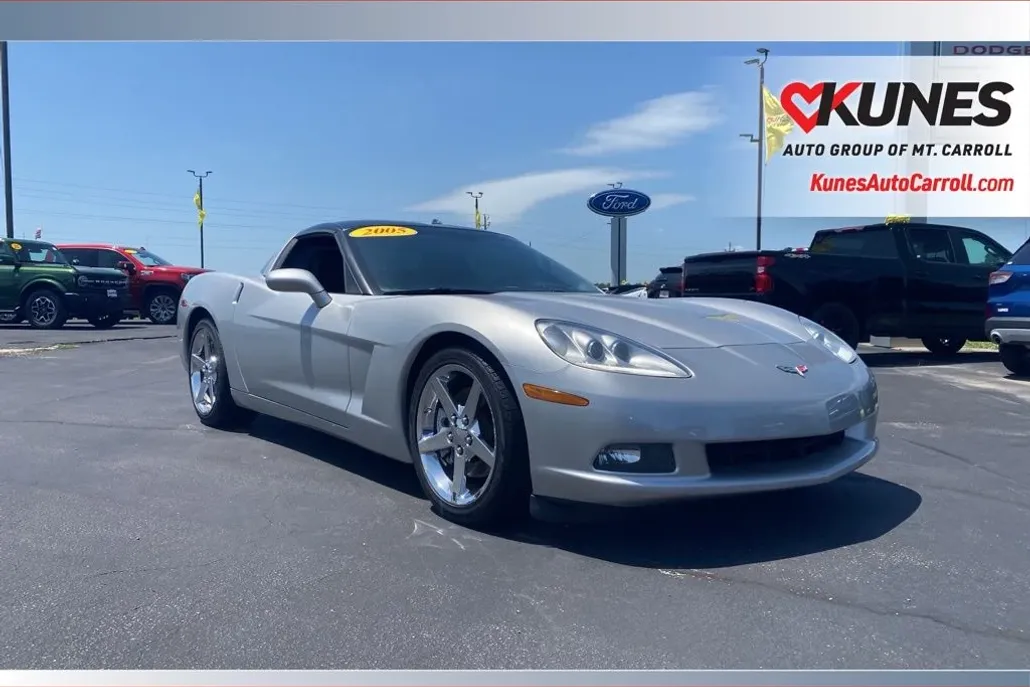2005 Chevrolet Corvette Base photo 1
