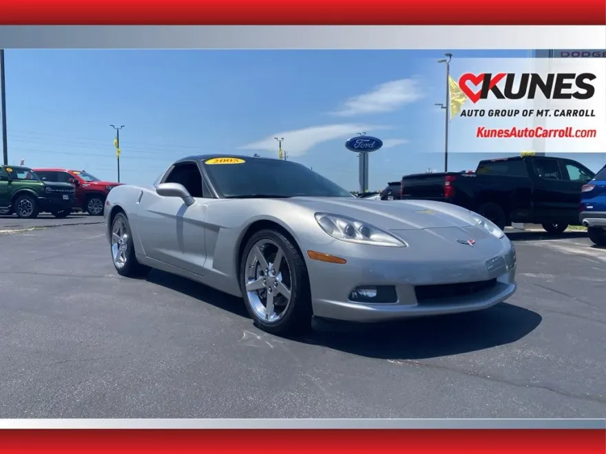 2005 Chevrolet Corvette Base photo 1