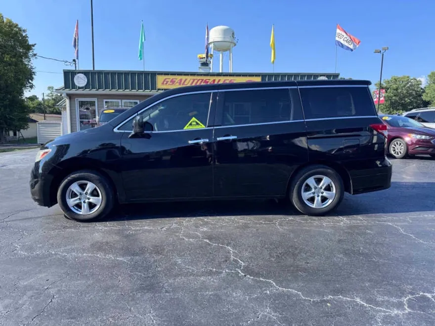 2014 Nissan Quest SV photo 1