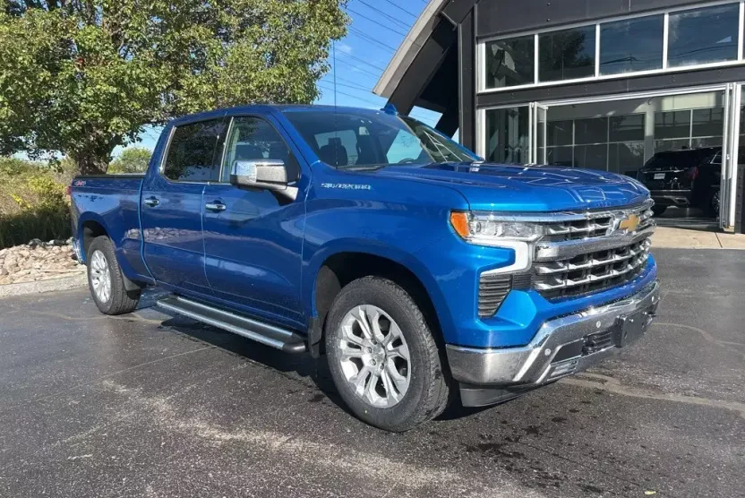 2023 Chevrolet Silverado 1500 LTZ photo 1