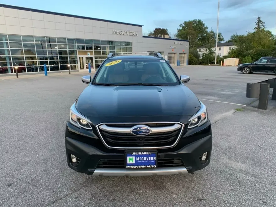 2020 Subaru Outback Touring photo 1