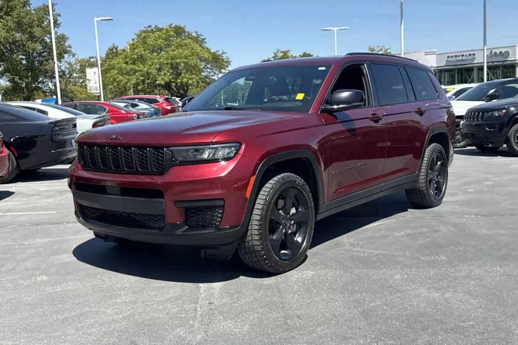 2021 Jeep Grand Cherokee Altitude photo 1