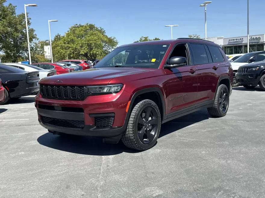 2021 Jeep Grand Cherokee Altitude photo 1