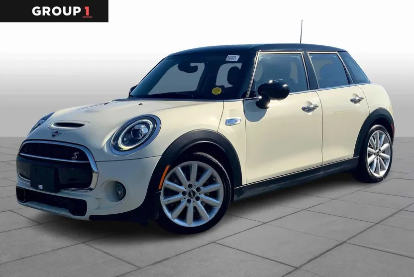 2021 Mini Cooper 4 Door Hardtop Signature photo 1