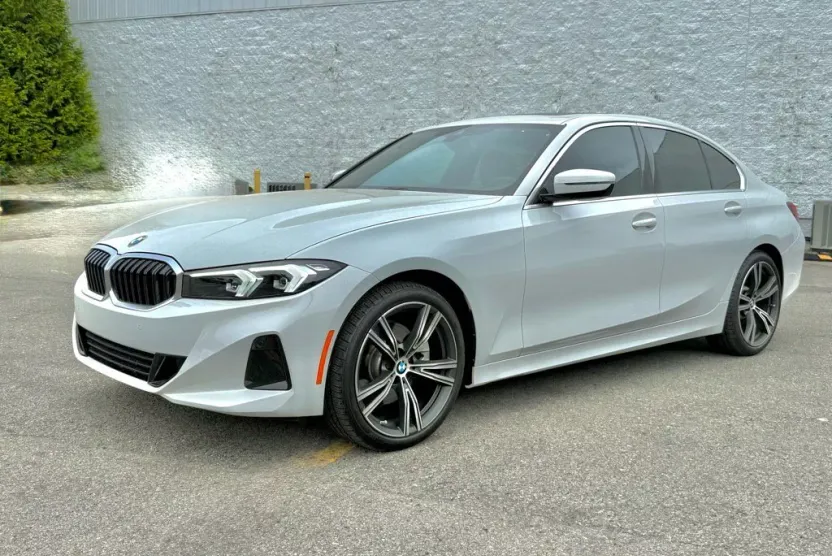 2024 Bmw 330i photo 1