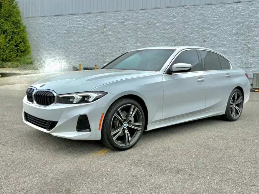 2024 Bmw 330i photo 1