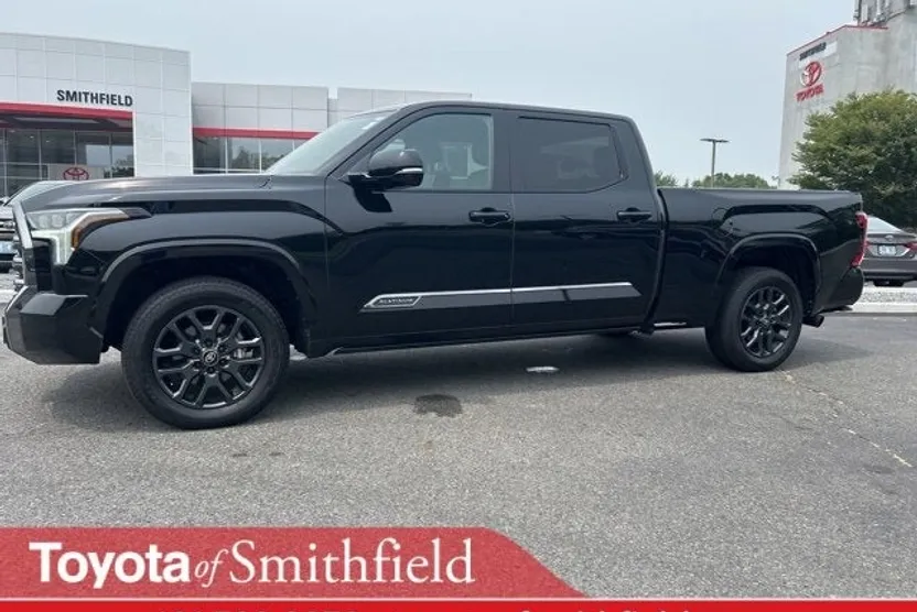 2025 Toyota Tundra Platinum photo 1