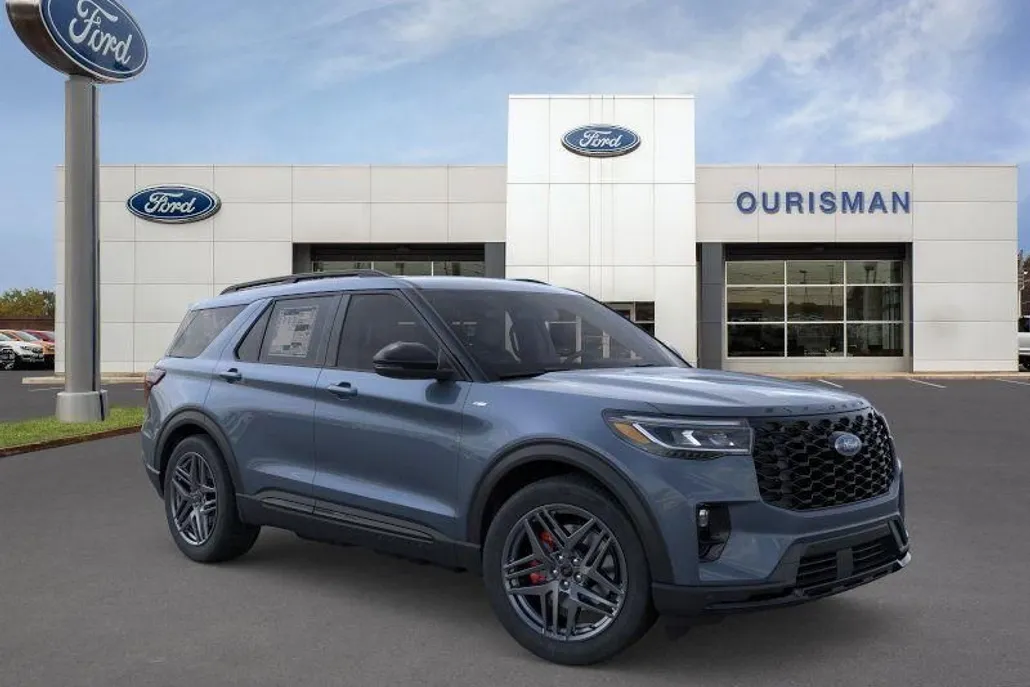2025 Ford Explorer ST-Line photo 1