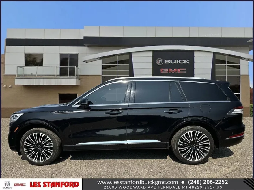 2023 Lincoln Aviator Black Label photo 1