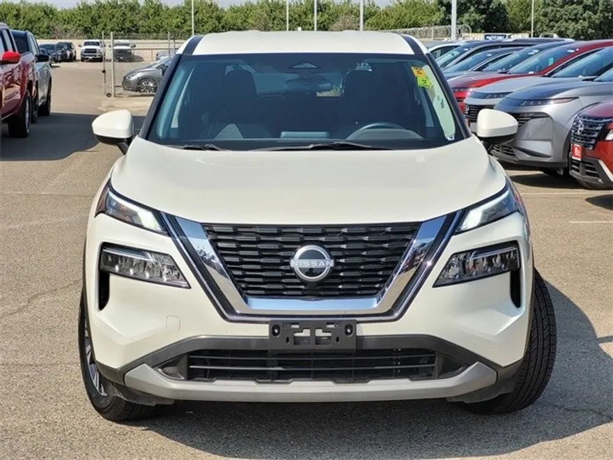 2023 Nissan Rogue SV photo 1