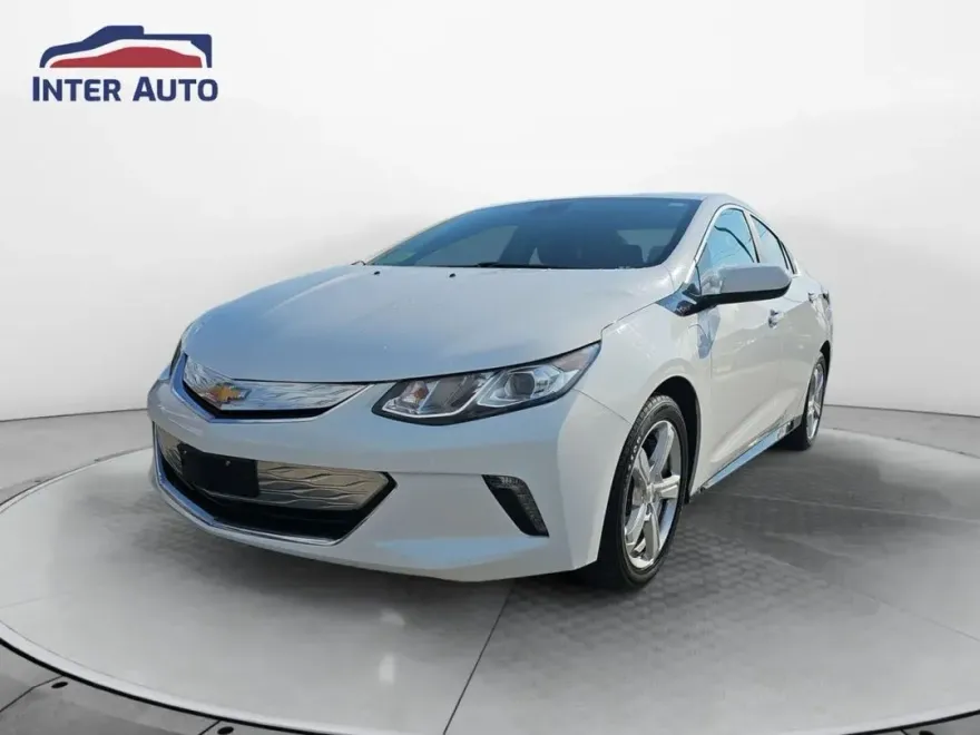 2019 Chevrolet Volt LT photo 1