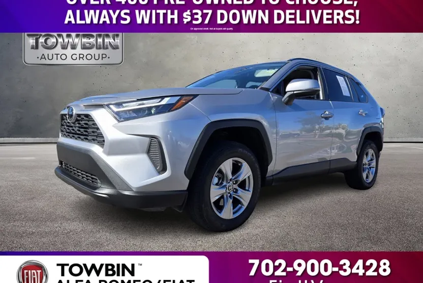 2022 Toyota RAV4 XLE photo 1