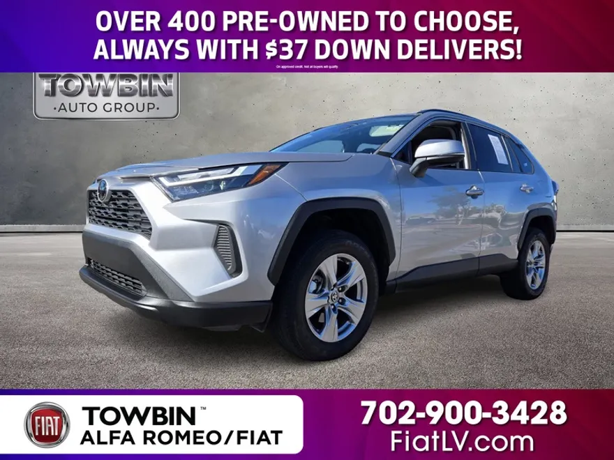 2022 Toyota RAV4 XLE photo 1