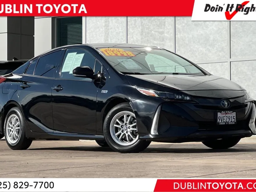 2020 Toyota Prius Prime XLE photo 1