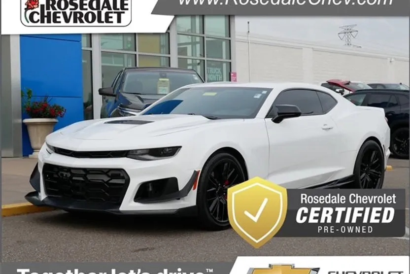 2023 Chevrolet Camaro LT1 photo 1