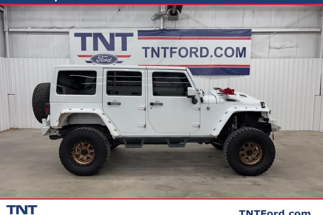 2016 Jeep Wrangler Unlimited Rubicon photo 1