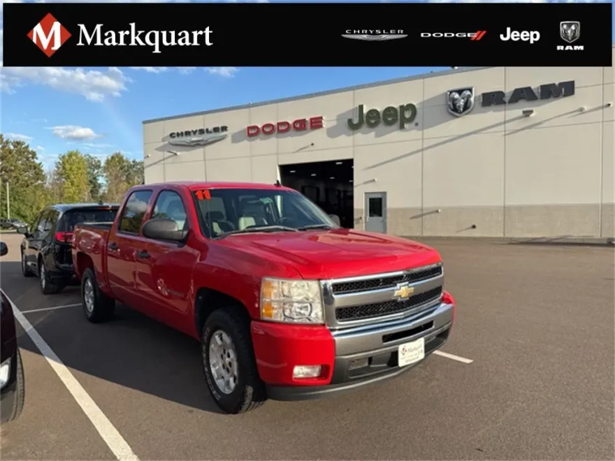2011 Chevrolet Silverado 1500 LT photo 1