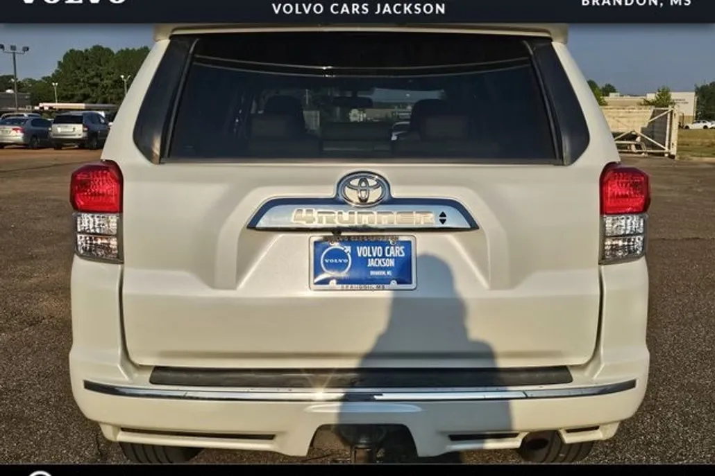 2010 Toyota 4Runner Limited V6 photo 1