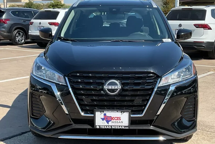 2024 Nissan Kicks SV photo 1